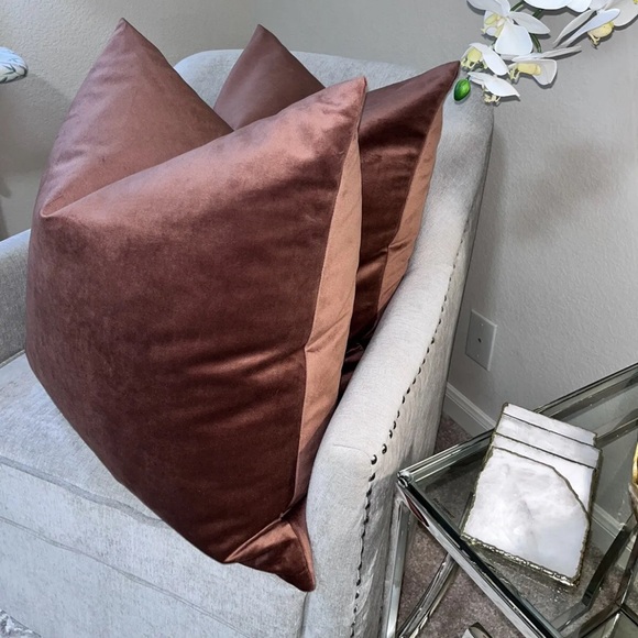 1-TGH TESSITURA ITALIAN VELVET DECORATIVE PILLOWS(Read description for details) - Picture 3 of 16